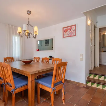 Ad-1 Calella De 8 Pax Casa de vacances